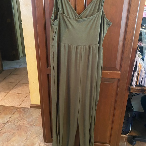 Cider Olive Maxi Dress - Picture 2 of 2